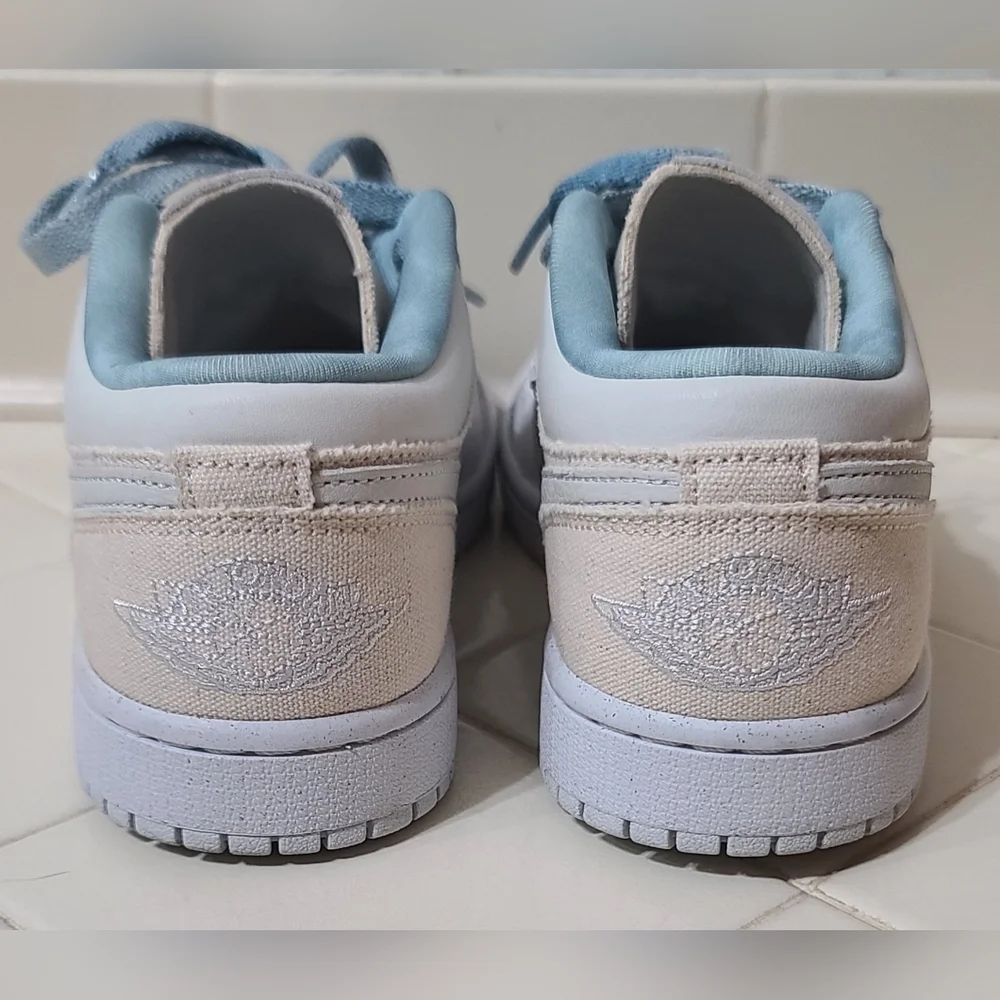 Jordan 1 Low SE Canvas Iris Whisper Sail Women's Size 7 - Picture 5 of 7